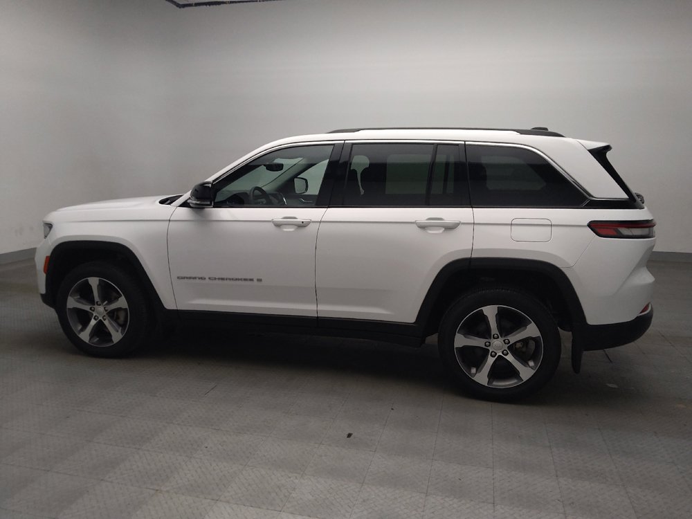 Used 2023 Jeep Grand Cherokee Limited w/ MOPAR Finishing Package AWD/4WD image 3