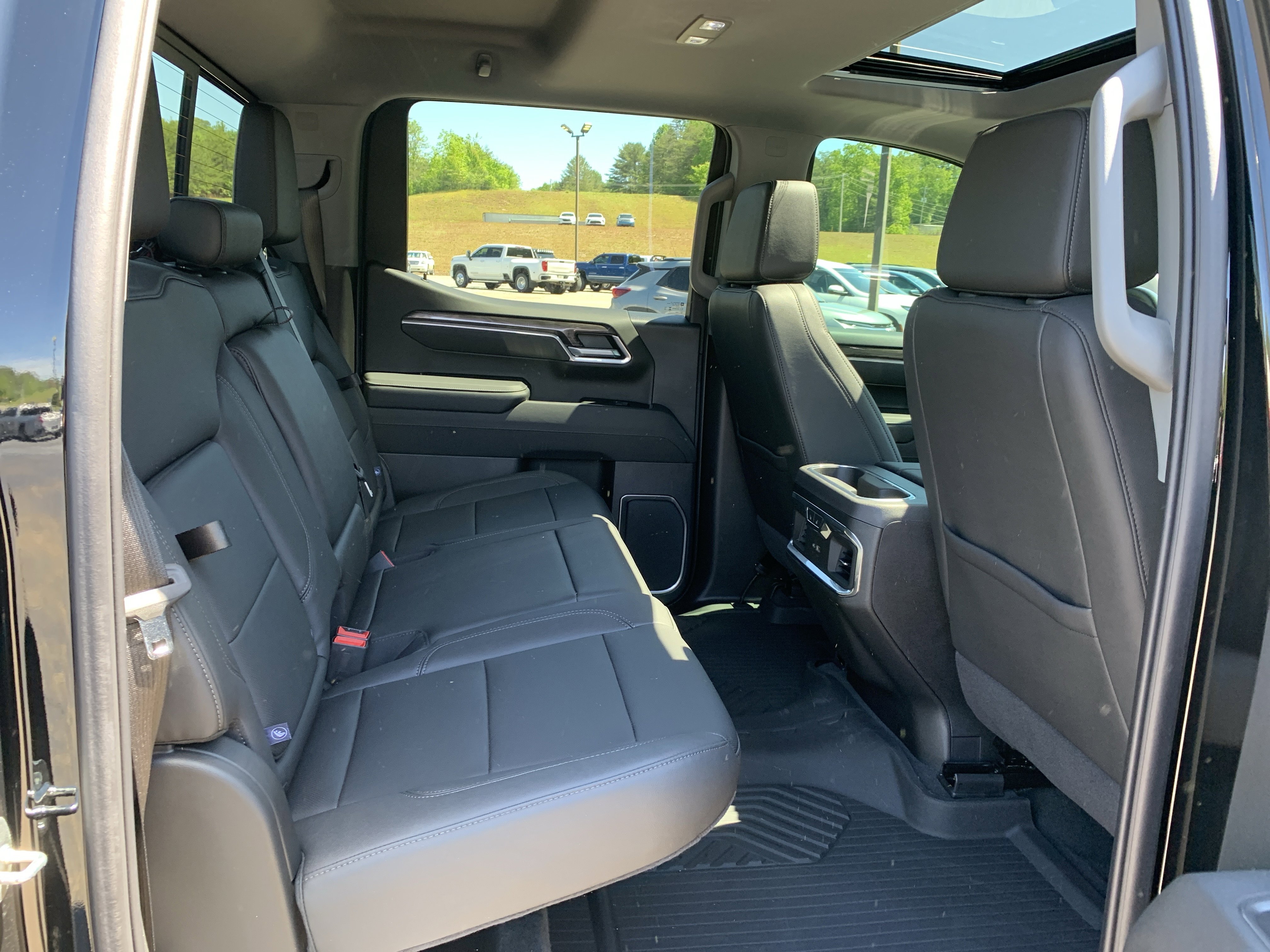 Used 2024 Chevrolet Silverado 1500 LTZ w/ LTZ Premium Package AWD/4WD image 45