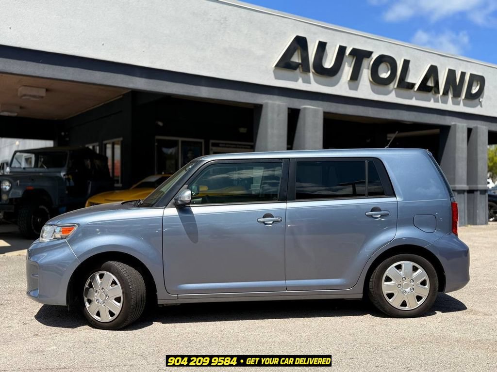 Used 2012 Scion xB FWD image 4