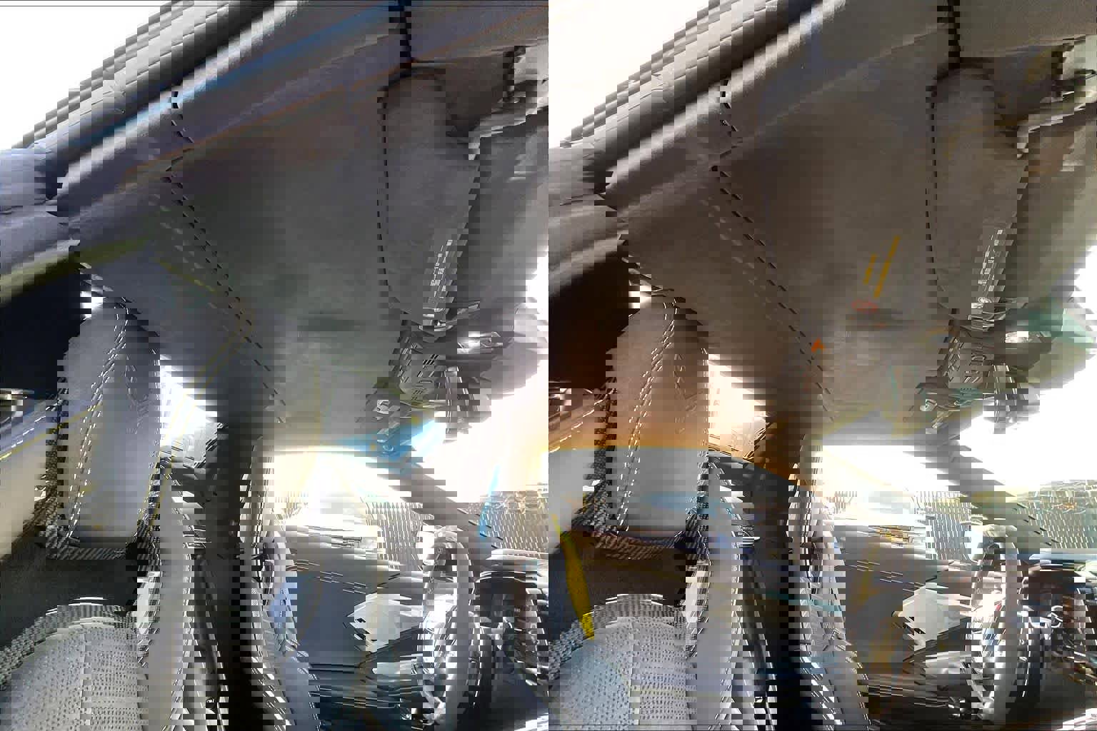 Used 2022 Chevrolet Corvette Stingray Premium Conv w/ Z51 Performance Package image 23