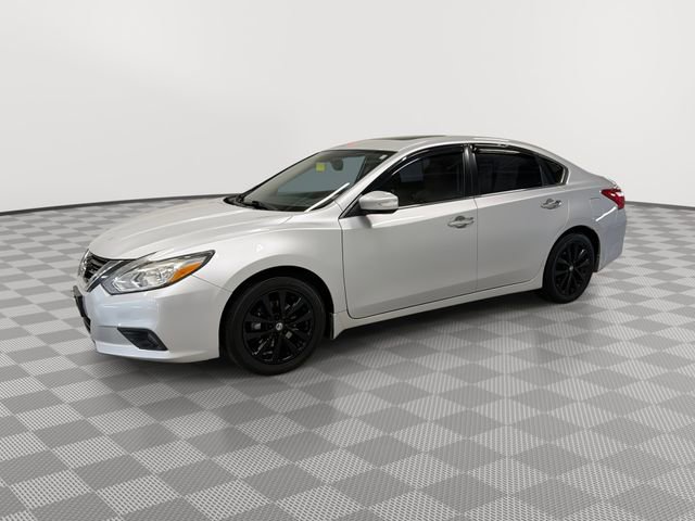 Used 2016 Nissan Altima 2.5 SL w/ 2.5 Technology Package image 7
