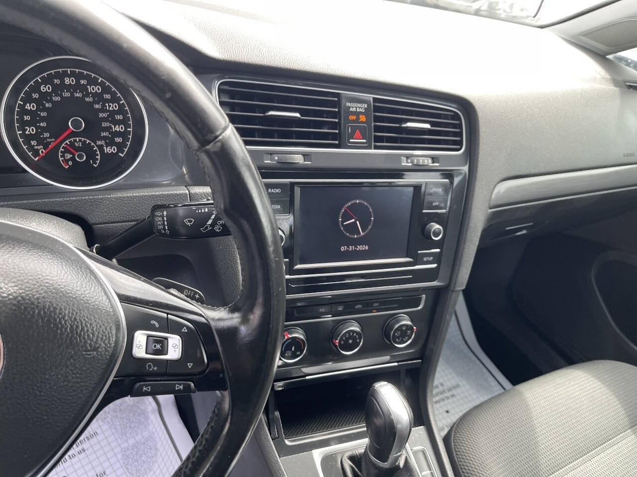 Used 2018 Volkswagen Golf S FWD image 16