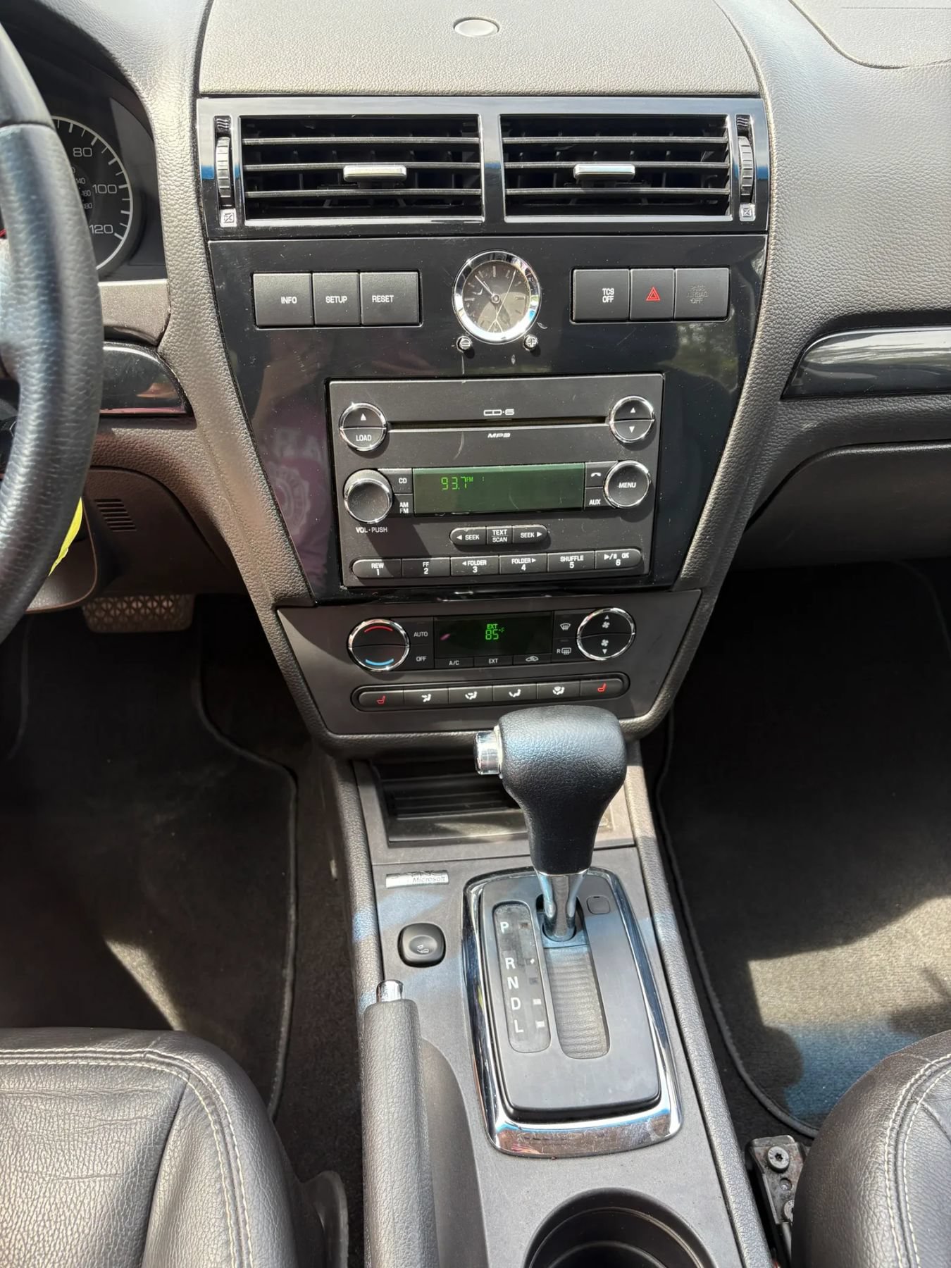 Used 2009 Ford Fusion SEL FWD image 28