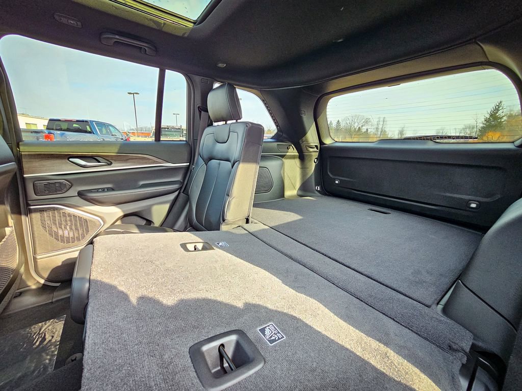 New 2026 Jeep Grand Cherokee Limited image 36