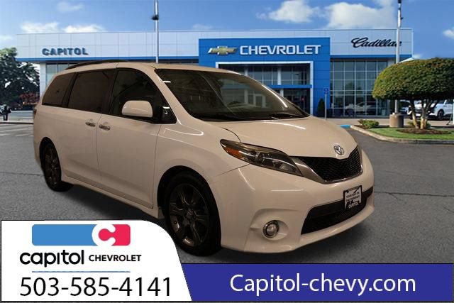 Used 2016 Toyota Sienna SE