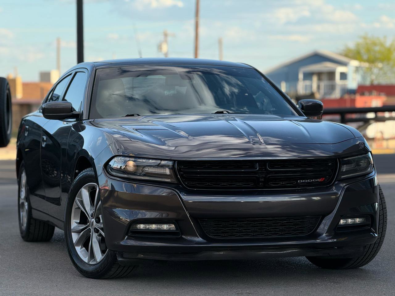 Used 2020 Dodge Charger SXT image 2