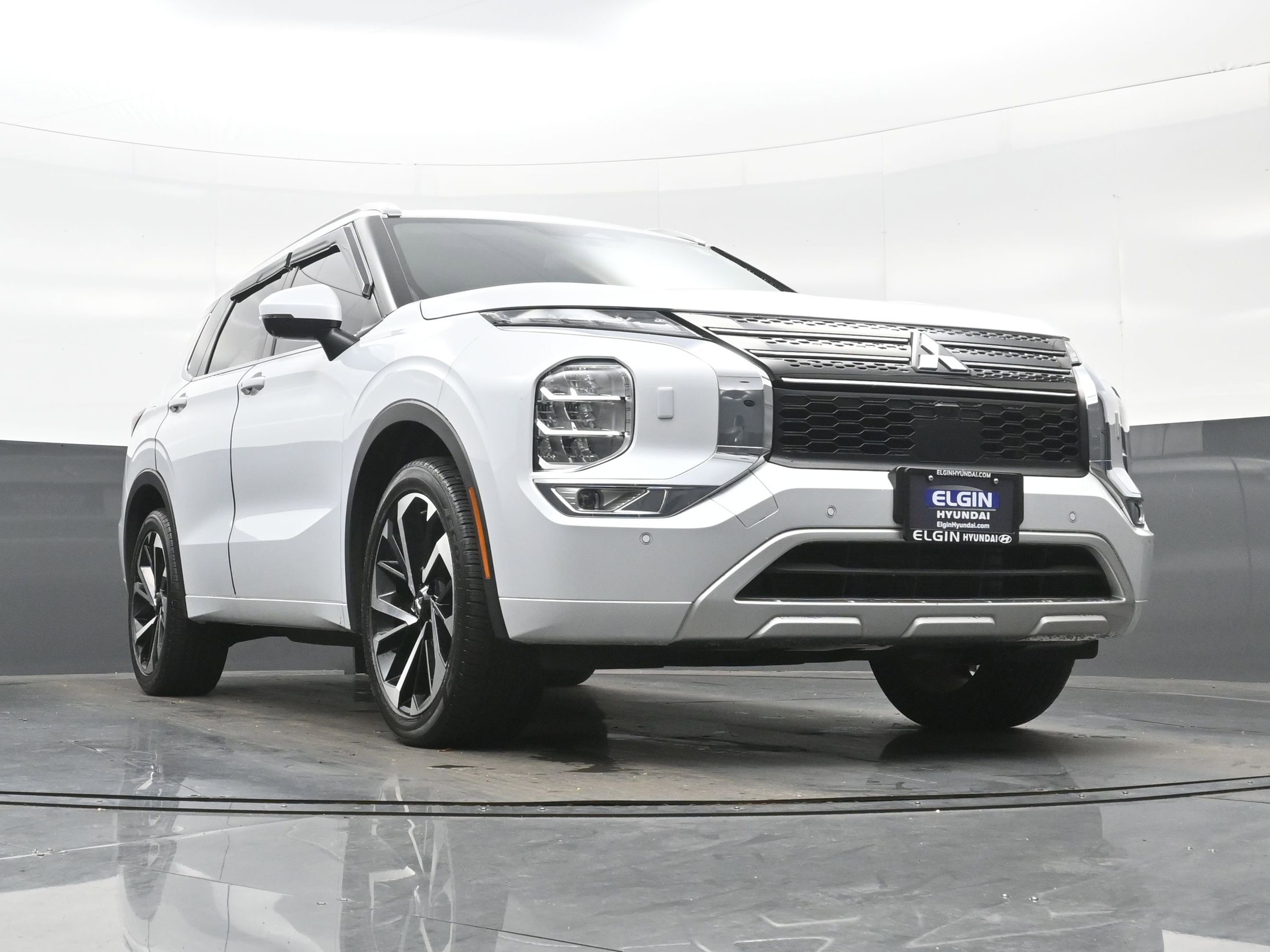 Used 2023 Mitsubishi Outlander SEL Black Edition image 35