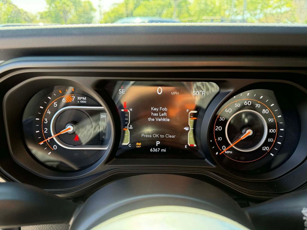 Certified 2026 Jeep Wrangler Sahara AWD/4WD image 19
