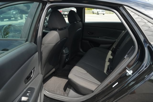 Used 2025 Hyundai Elantra Sport FWD image 15