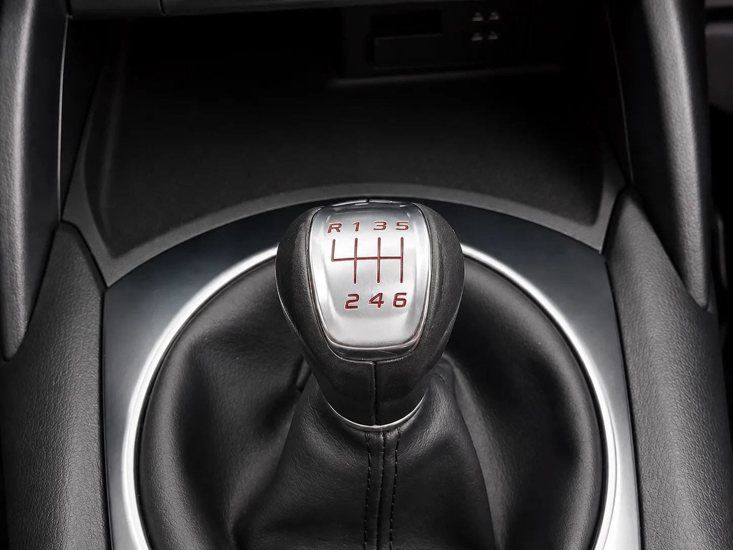 Used 2018 FIAT 124 Spider Abarth w/ Convenience Group RWD image 32
