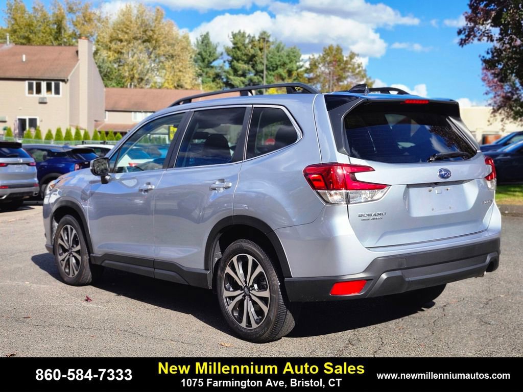 Used 2024 Subaru Forester Limited image 3
