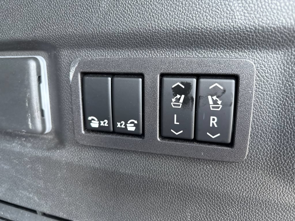 Used 2023 GMC Yukon Denali w/ Max Trailering Package AWD/4WD image 44