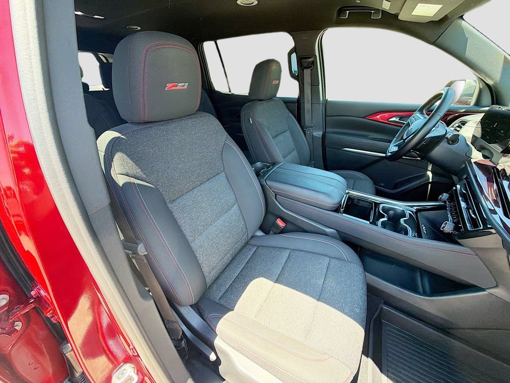 Used 2024 Chevrolet Traverse Z71 w/ LPO, Floor Liner Package AWD/4WD image 32