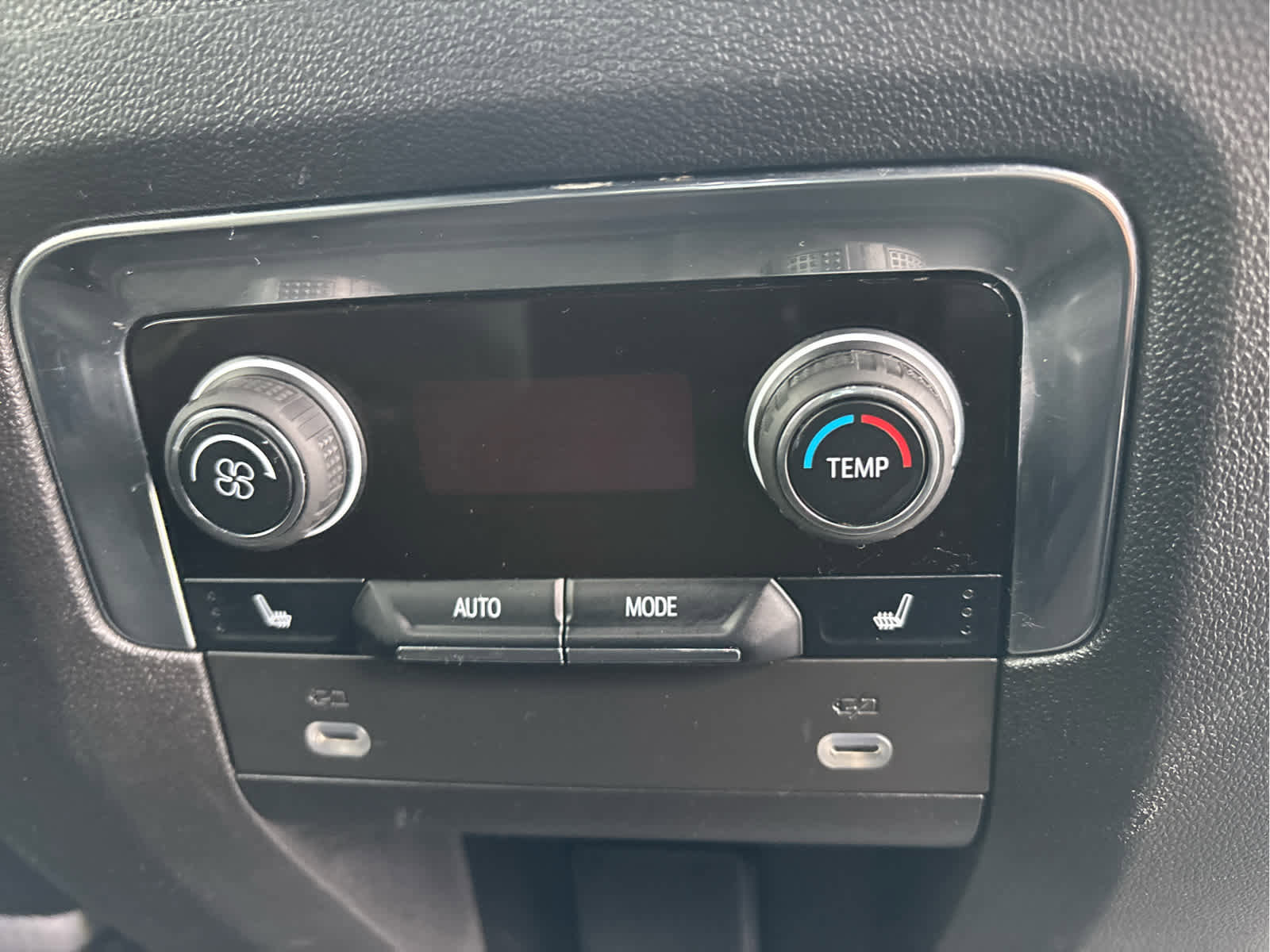 Certified 2023 Chevrolet Suburban Premier image 37