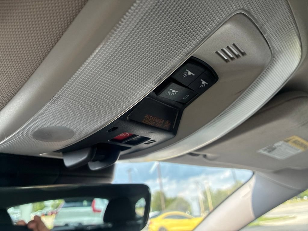 Used 2018 Volvo V60 T5 Dynamic FWD image 15