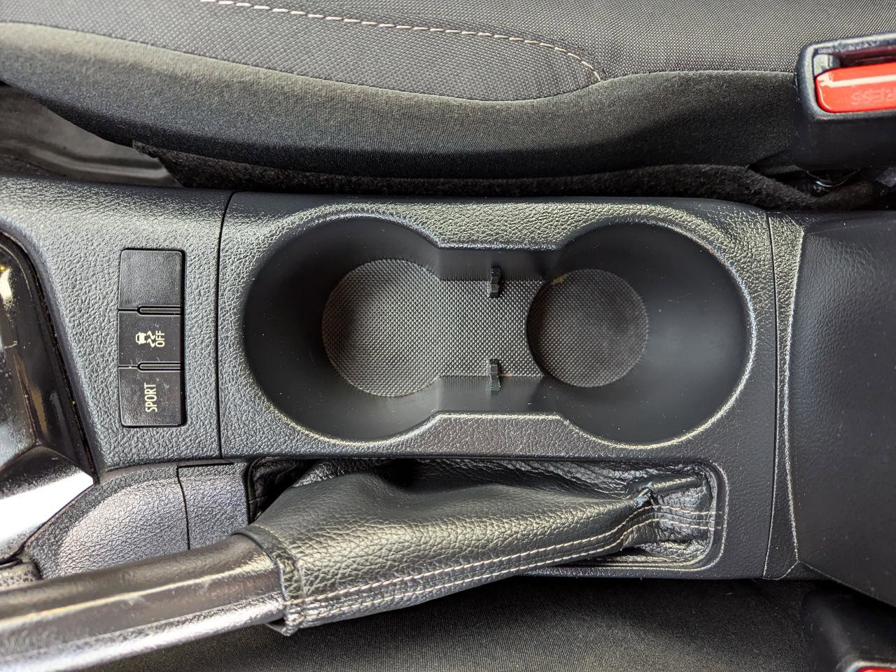 Used 2018 Toyota Corolla iM w/ All-Weather Mat Package FWD image 25