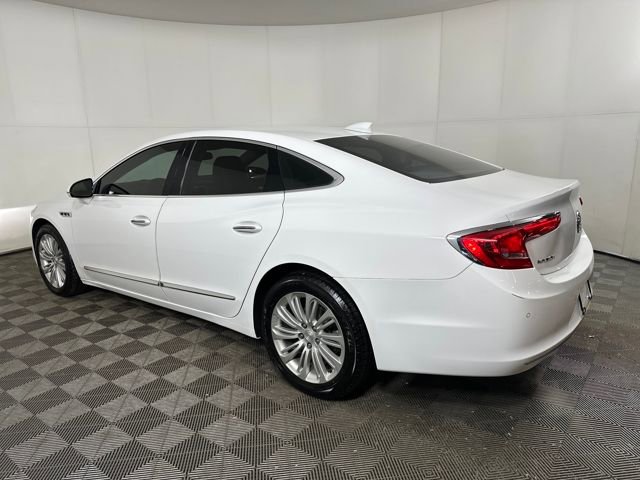 Used 2018 Buick LaCrosse Essence image 5