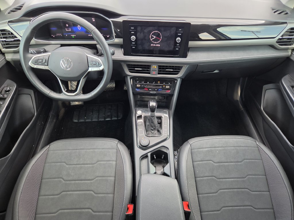 Certified 2025 Volkswagen Taos SE AWD/4WD image 23
