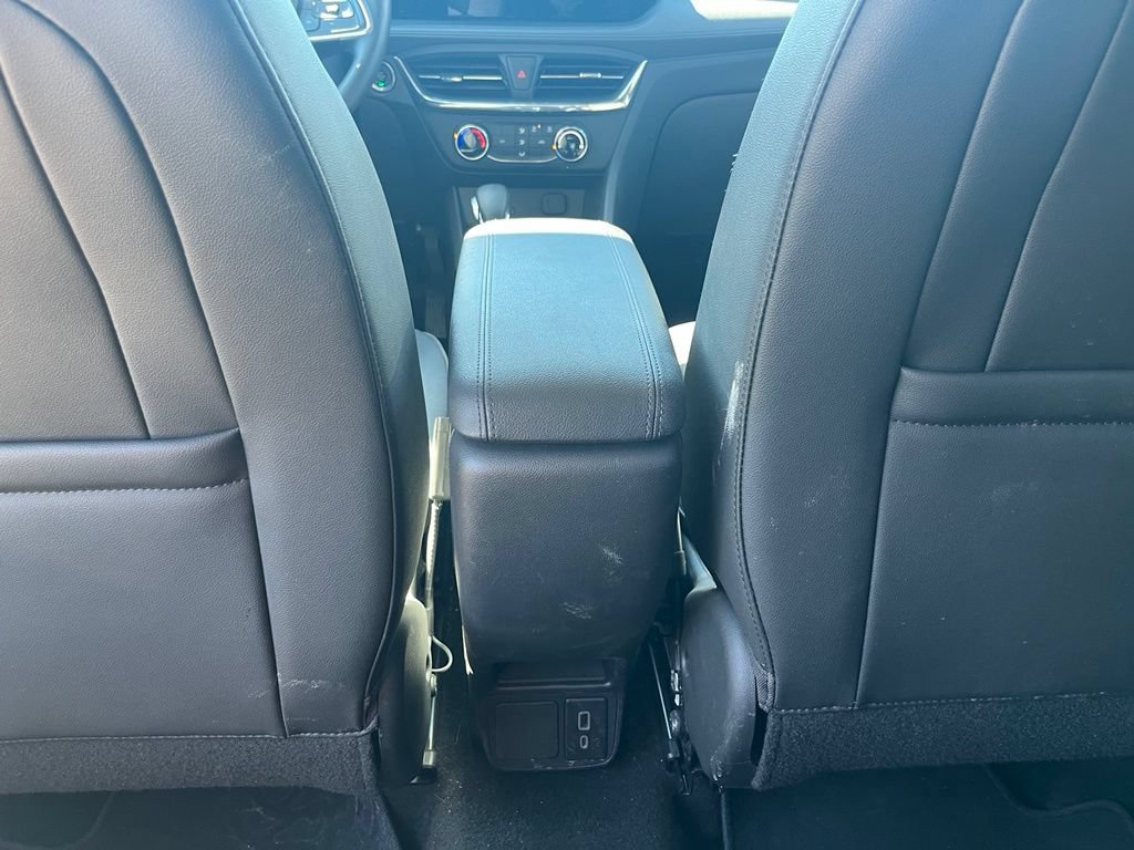 Used 2025 Buick Encore GX Preferred AWD/4WD image 26