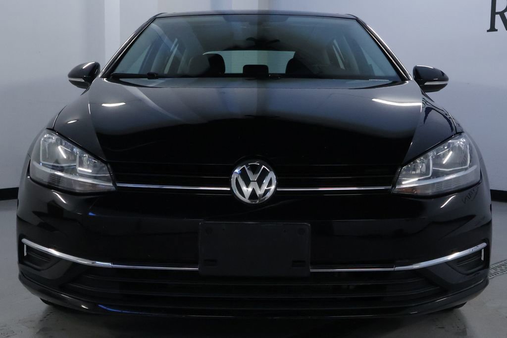 Used 2021 Volkswagen Golf 4-Door video 2