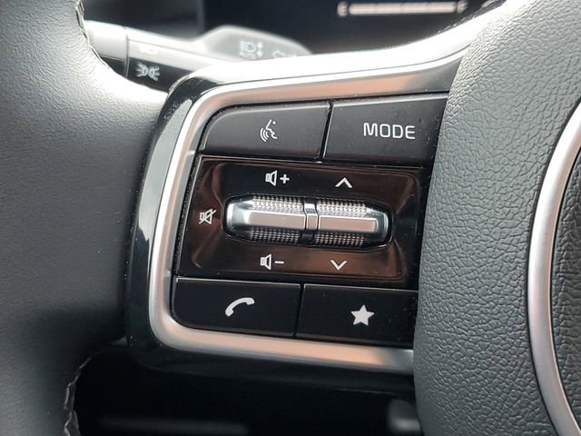 Certified 2025 Kia Sorento S image 21