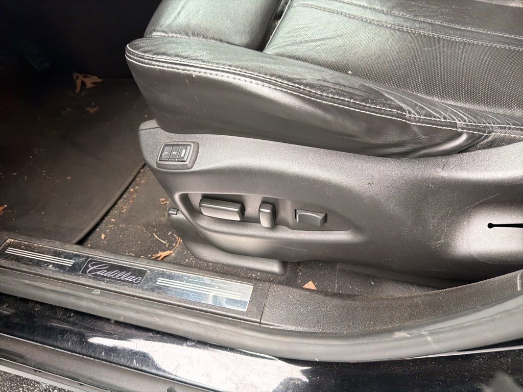 Used 2012 Cadillac SRX Luxury w/ LPO, Protection Package FWD image 11