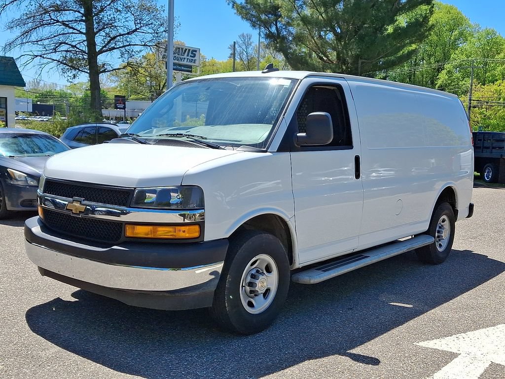 Used 2024 Chevrolet Express 2500 w/ Driver Convenience Package RWD image 3