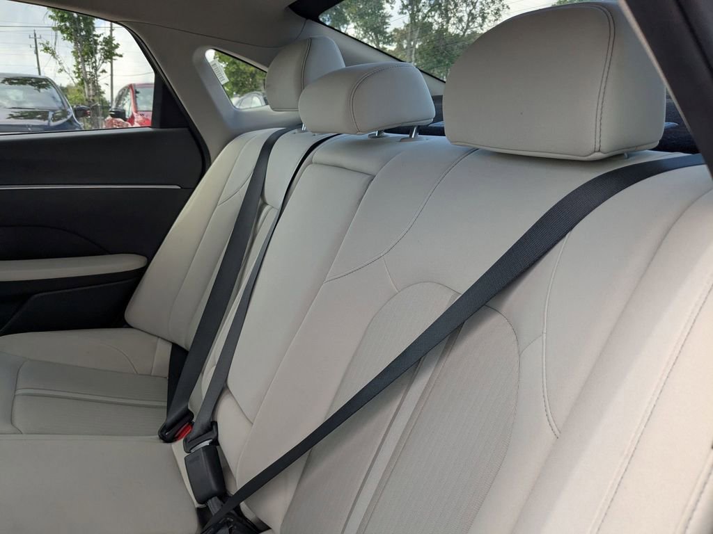 Used 2025 Hyundai Sonata SEL FWD image 24