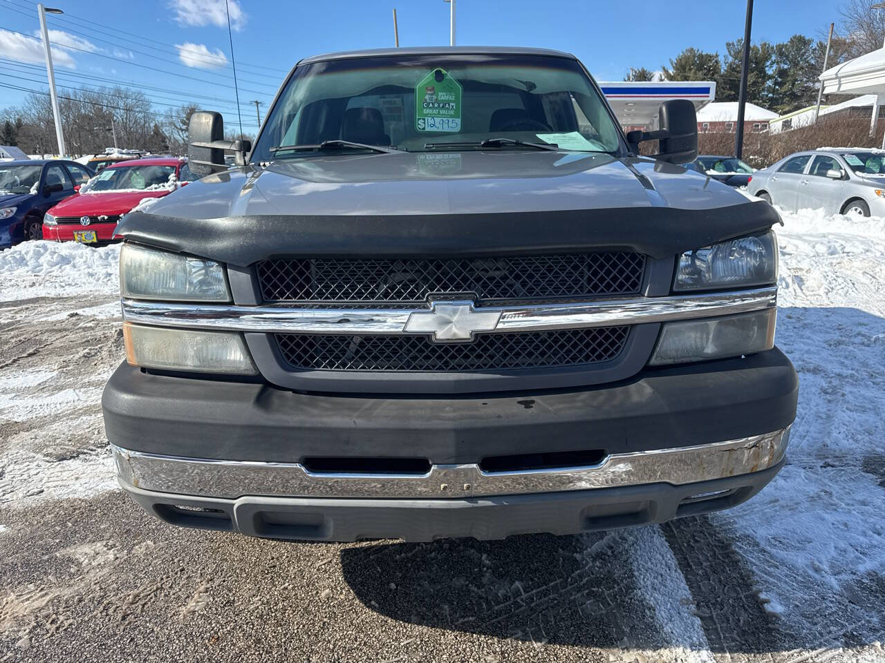 Used 2003 Chevrolet Silverado 2500 2WD Crew Cab image 2