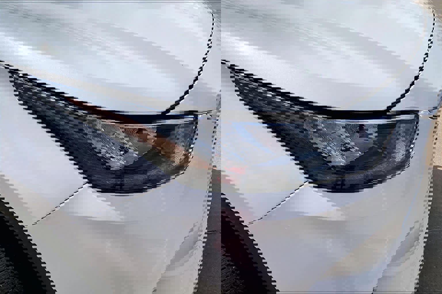 Used 2020 Toyota Highlander XLE AWD/4WD image 28