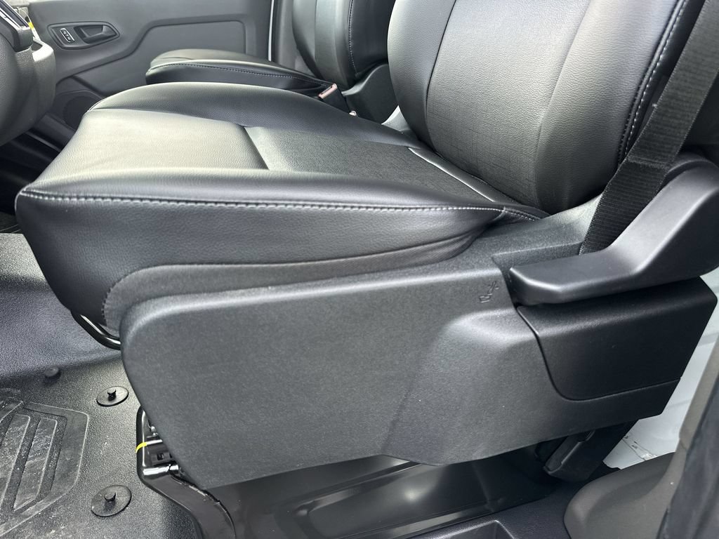 New 2026 Ford Transit 250 148 Medium Roof RWD image 12