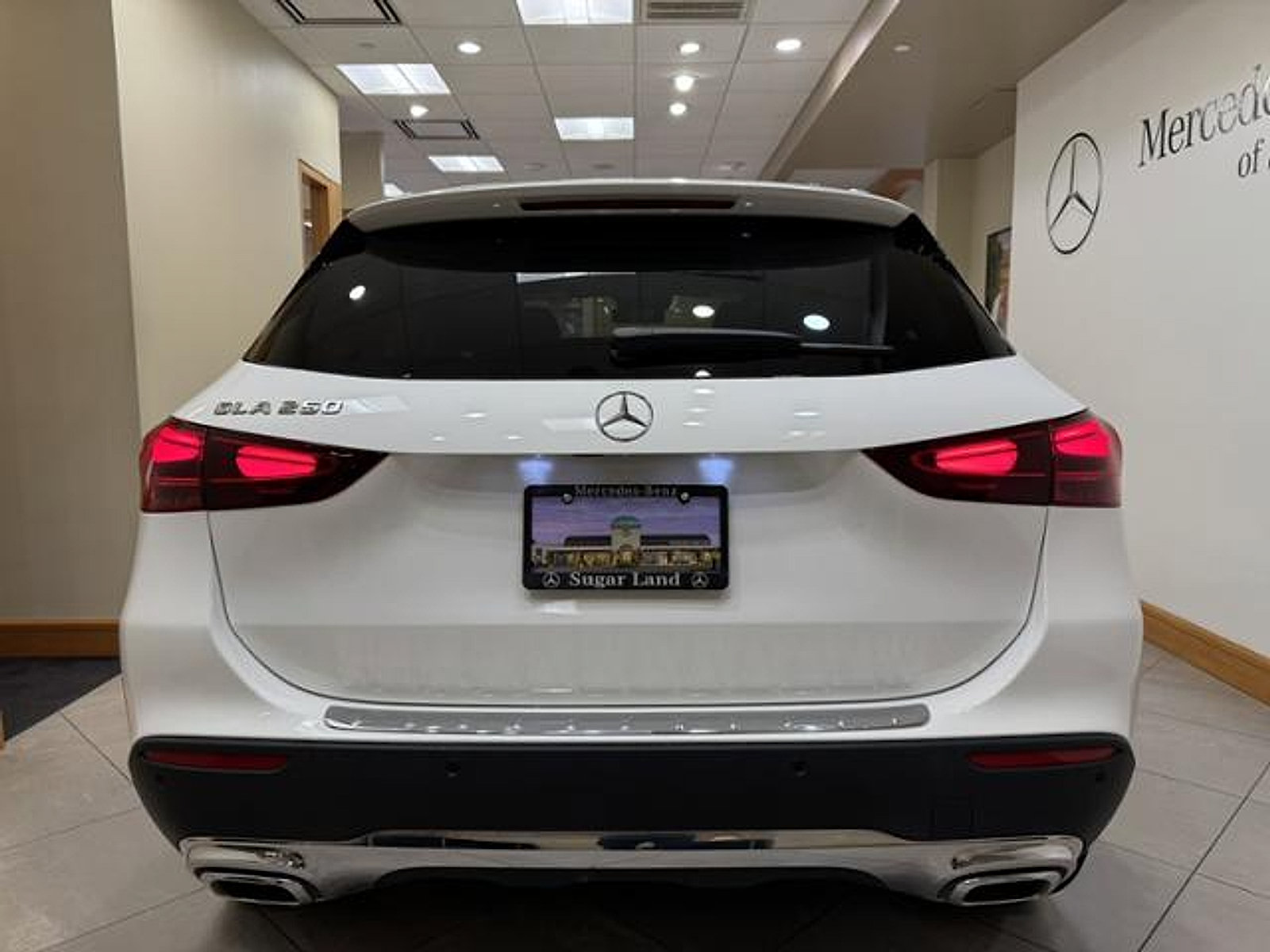 Used 2025 Mercedes-Benz GLA 250 image 4