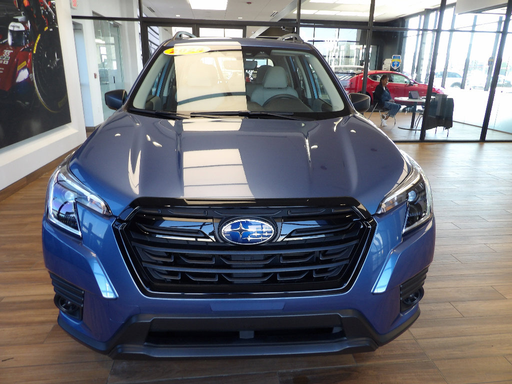 Used 2024 Subaru Forester AWD/4WD image 2