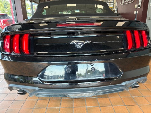 Used 2020 Ford Mustang Premium image 10