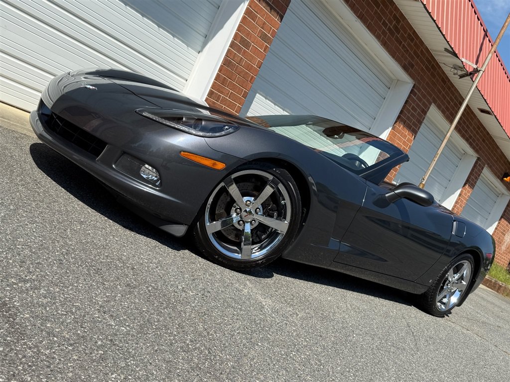 Used 2009 Chevrolet Corvette Convertible w/ Preferred Equipment Group RWD image 8