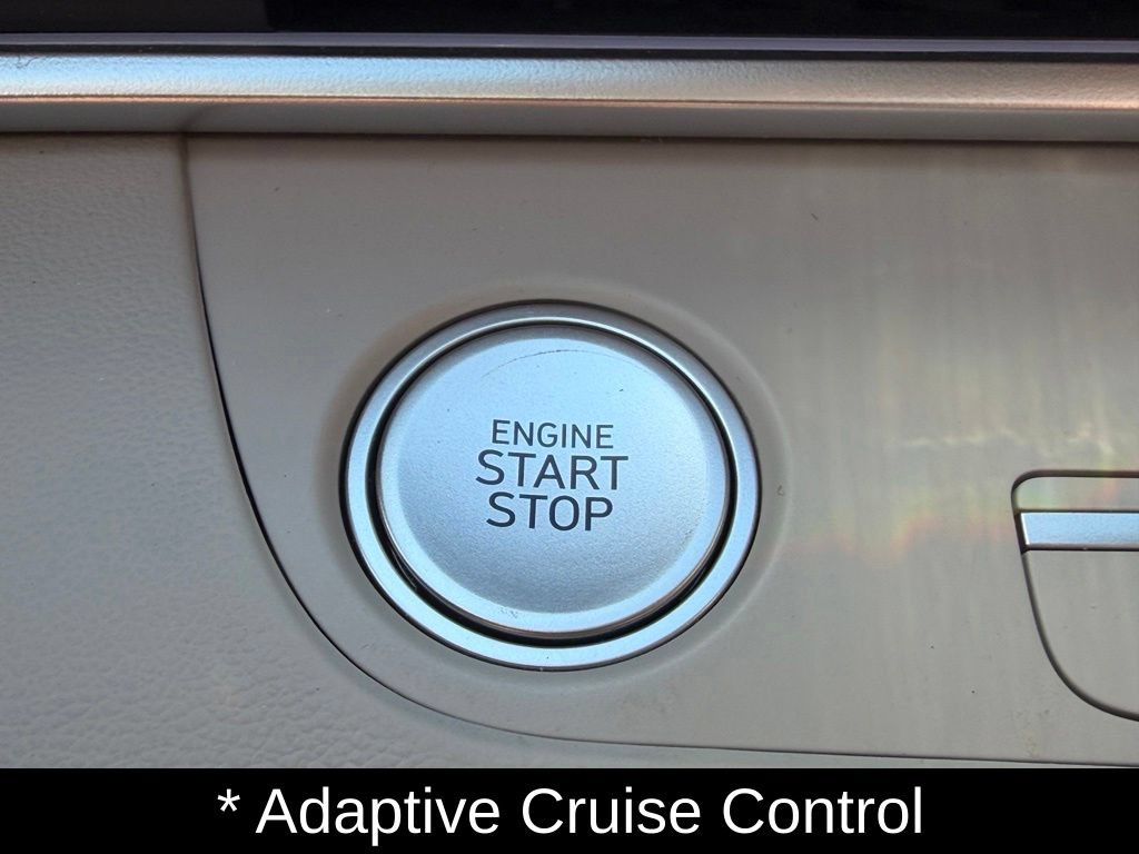 Used 2025 Hyundai Elantra Limited FWD image 19