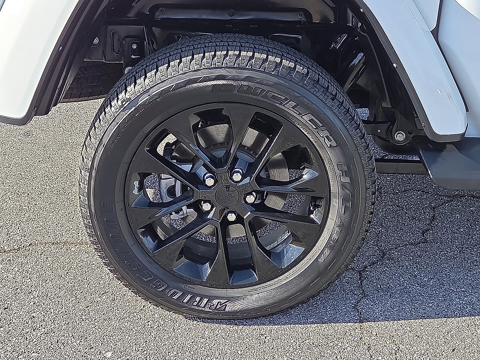 Used 2023 Jeep Gladiator Overland image 7