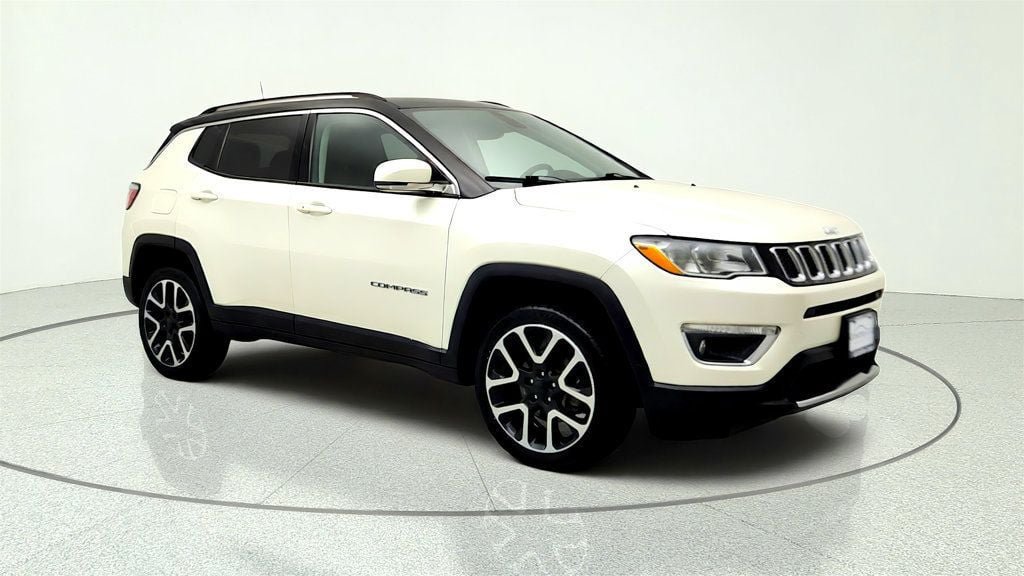 Used 2018 Jeep Compass Limited w/ Navigation Group AWD/4WD image 3
