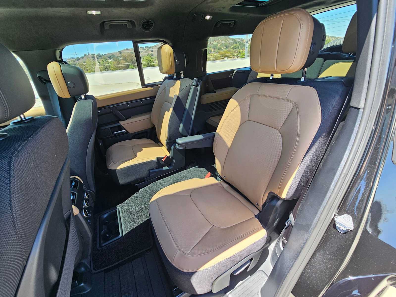 New 2026 Land Rover Defender 130 V8 AWD/4WD image 19