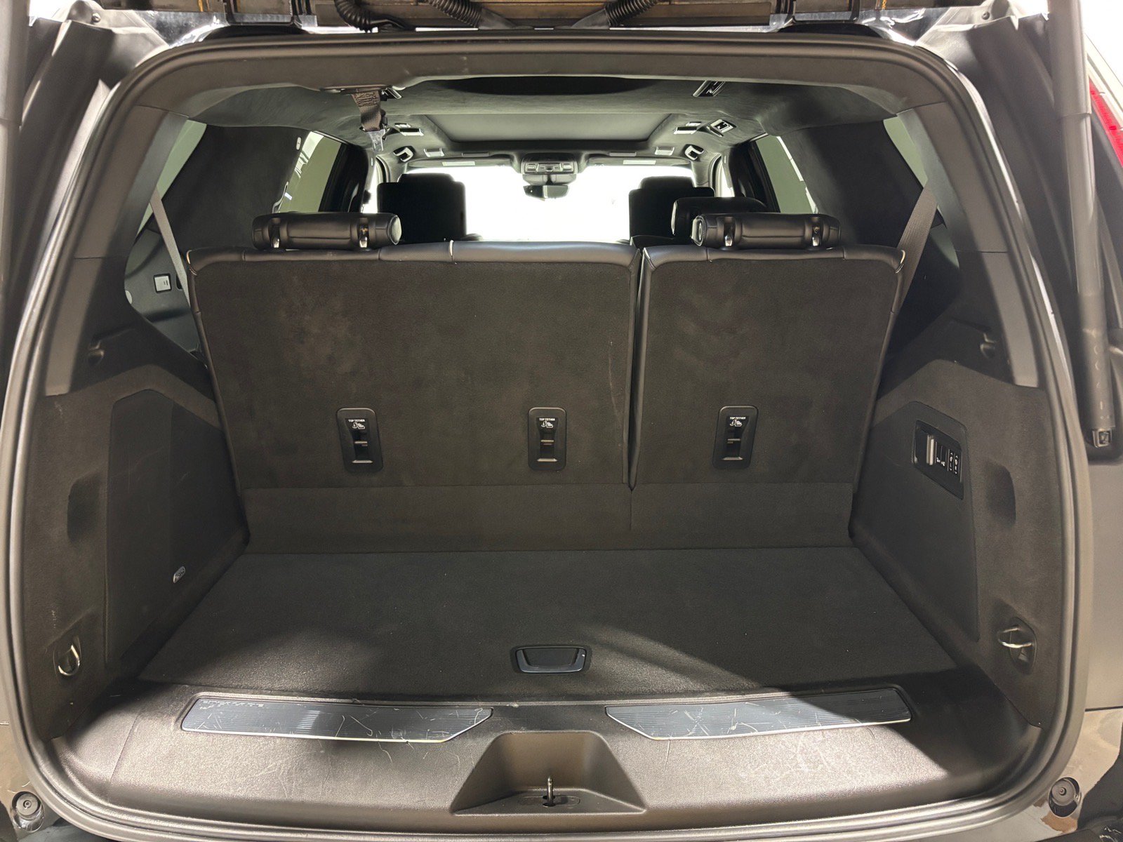 Used 2023 Cadillac Escalade Sport Platinum w/ LPO, ONYX Package AWD/4WD image 44