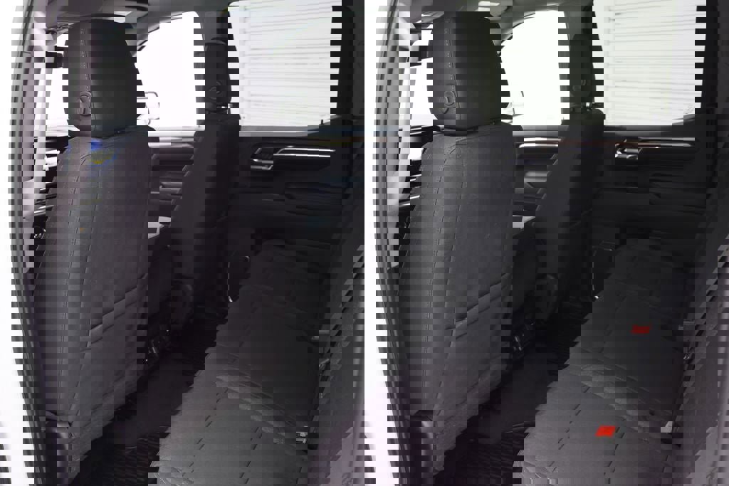 Used 2024 Chevrolet Silverado 1500 LT AWD/4WD image 9