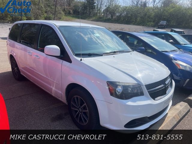 Used 2017 Dodge Grand Caravan SE image 2