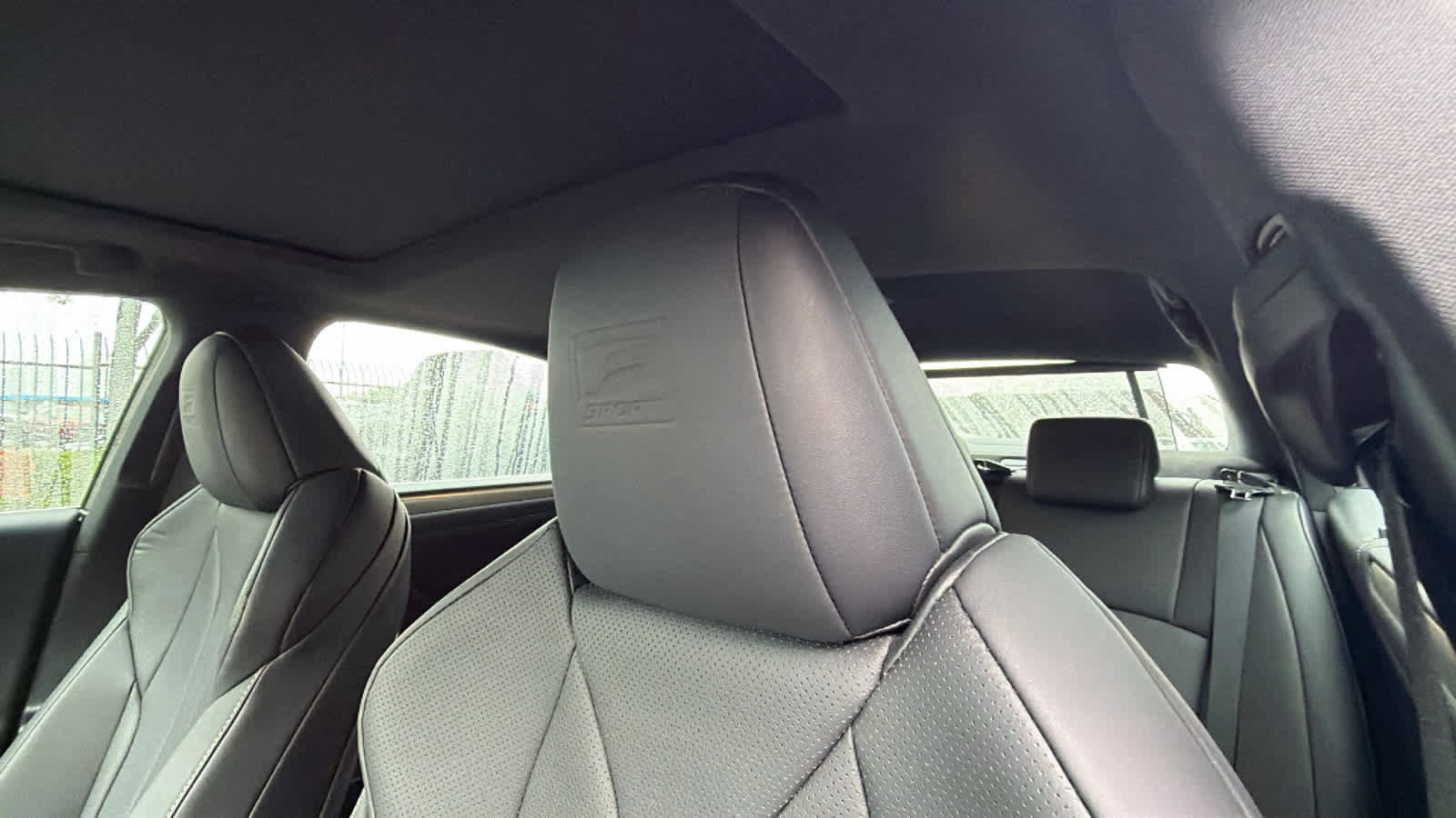 Used 2025 Lexus ES 350 F Sport w/ Accessory Package (Z2) FWD image 11