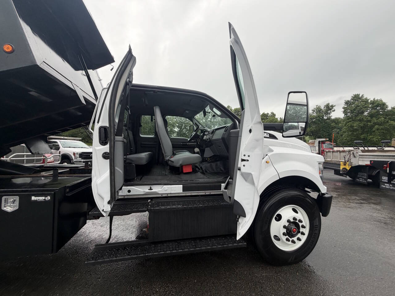 Used 2017 Ford F650 2WD SuperCab Super Duty image 33