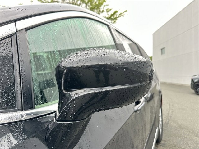 Used 2020 Chrysler Pacifica Touring-L image 10