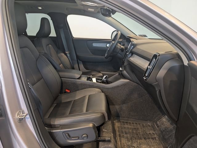 Used 2026 Volvo XC40 B5 Plus w/ Protection Package Premier image 27