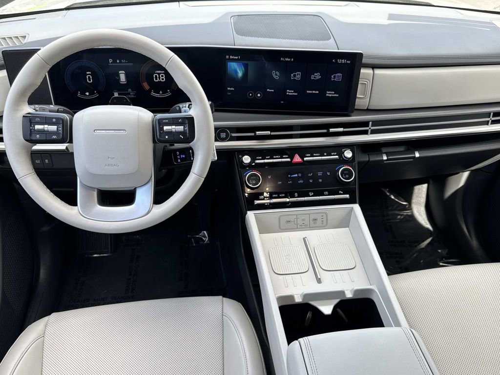 Certified 2025 Hyundai Santa Fe SEL image 6