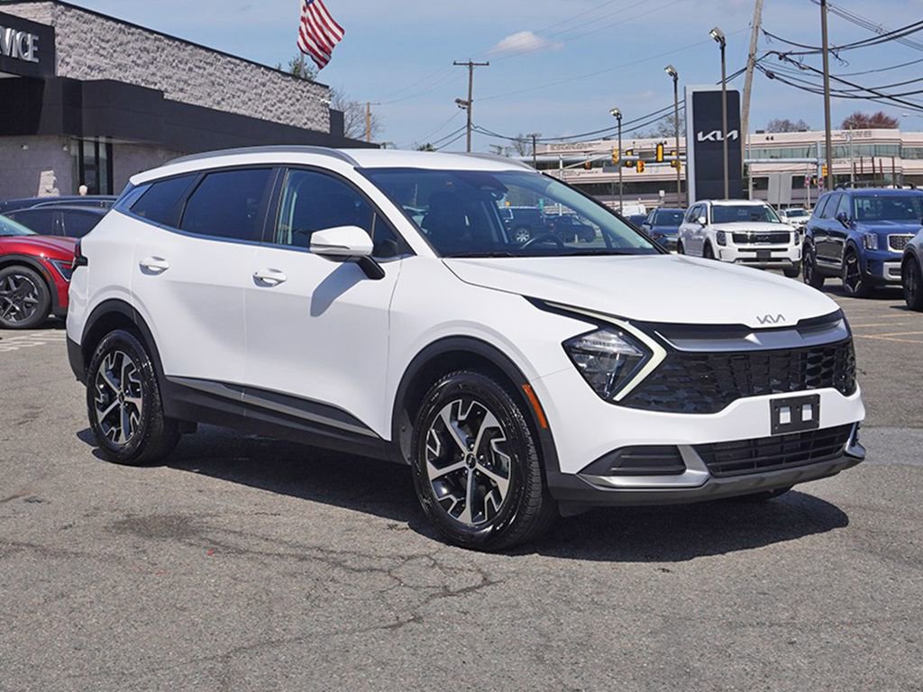 Used 2023 Kia Sportage EX image 2