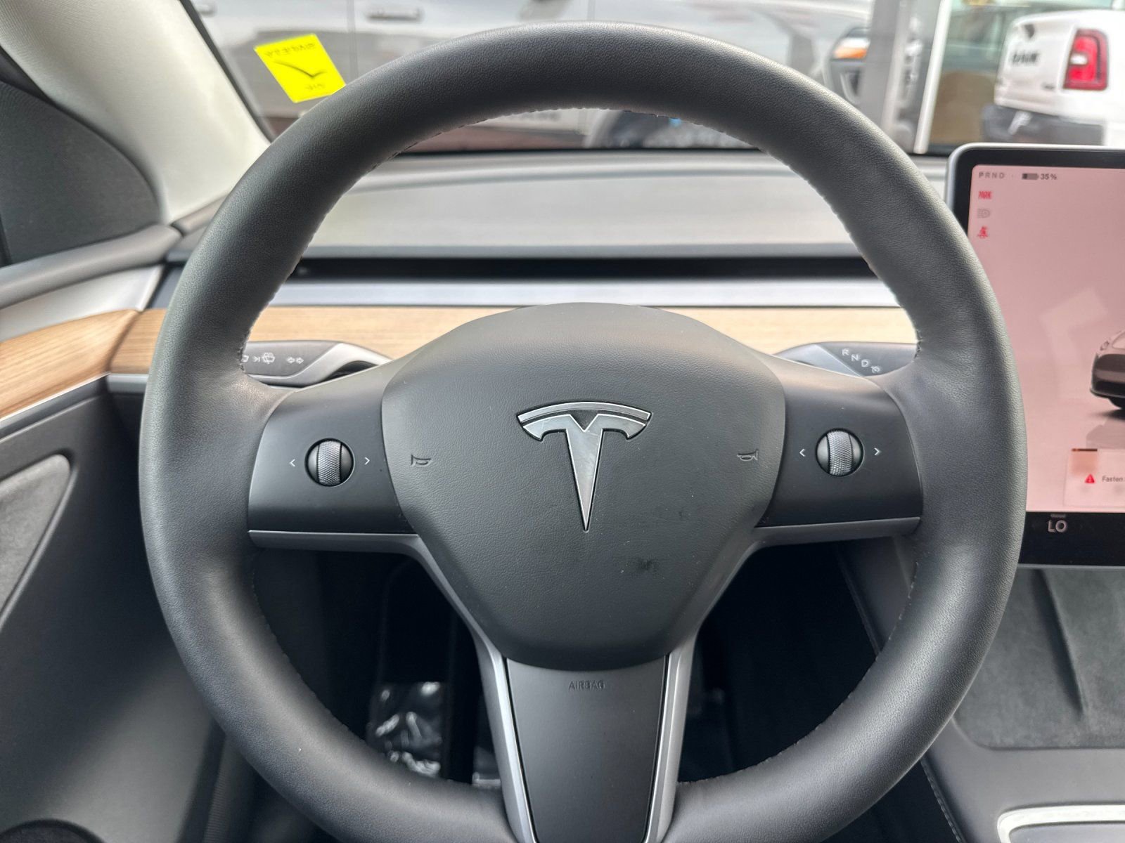Used 2023 Tesla Model Y 2WD image 23
