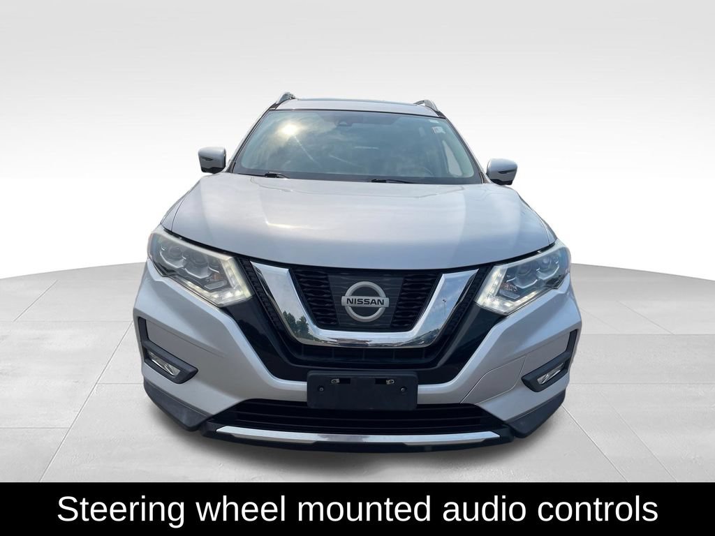 Used 2017 Nissan Rogue SL w/ SL Premium Package AWD/4WD image 9